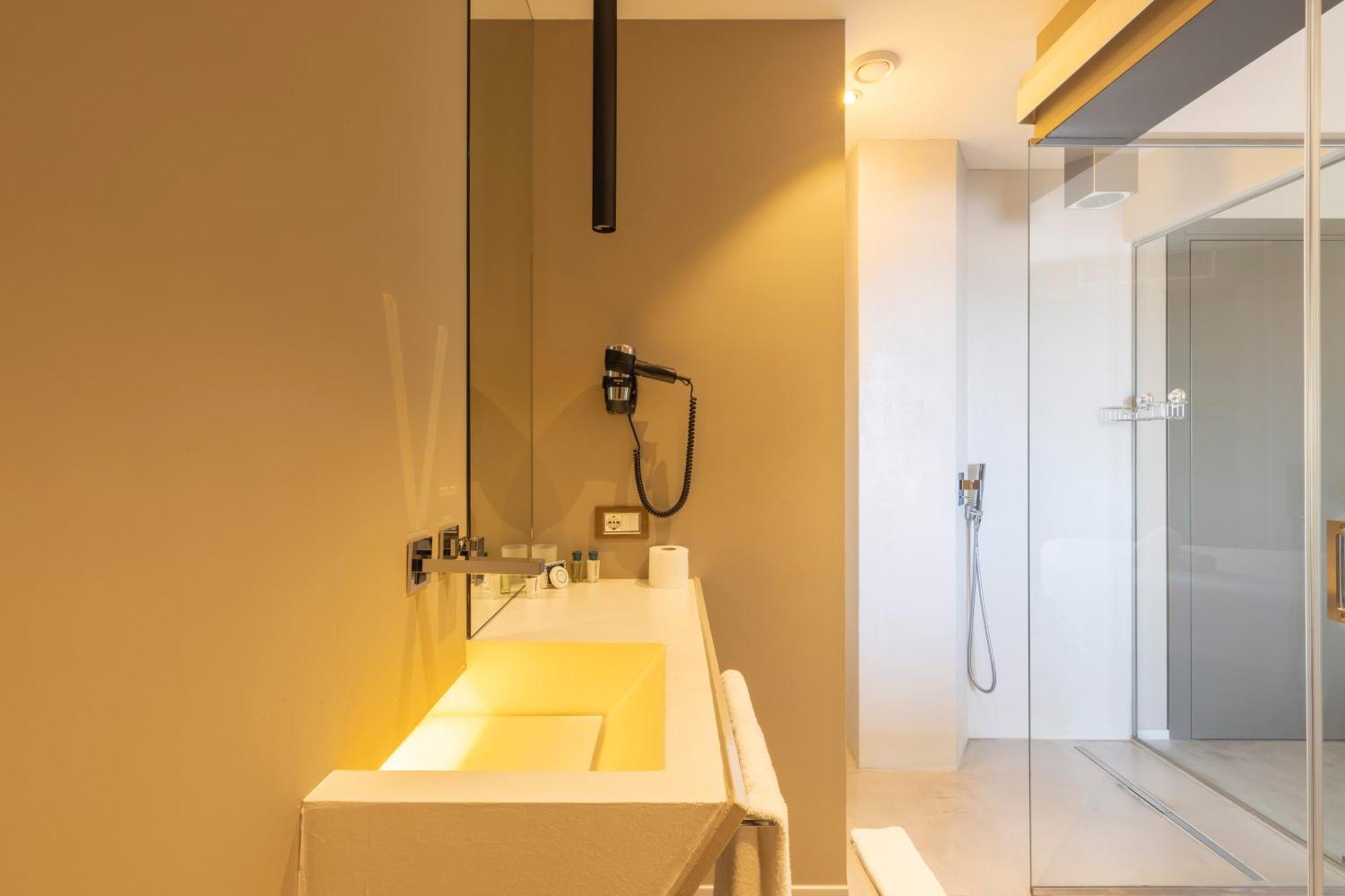 Bed and Breakfast Milestone (Adults Only) Куарту-Сант'Элена Экстерьер фото