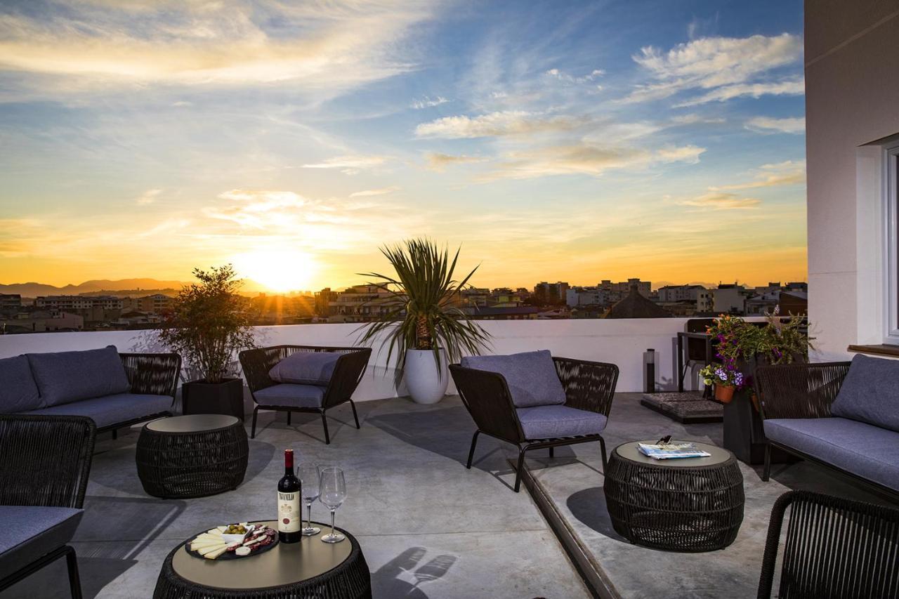 Bed and Breakfast Milestone (Adults Only) Куарту-Сант'Элена Экстерьер фото